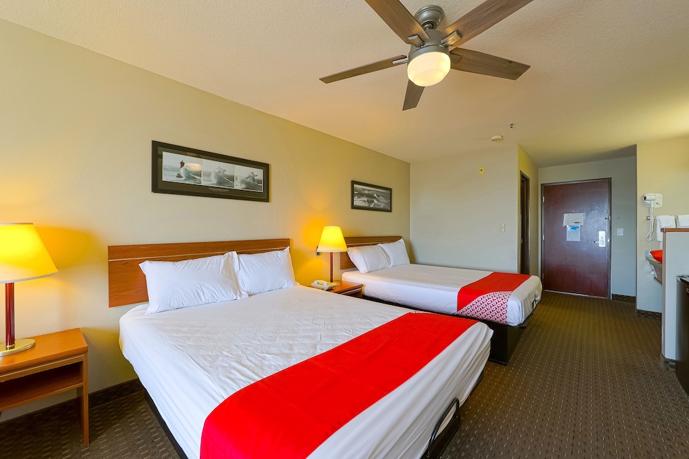Siletz Bay Beachfront Hotel by OYO Lincoln City - photo 13