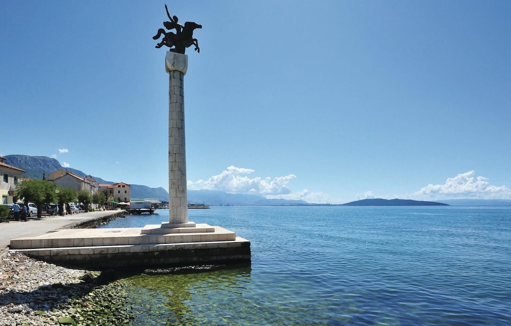 Lovely Home In Kastel Stari With Sauna — 5-Star Luxury Hotel in Kastel Stari, Croatia