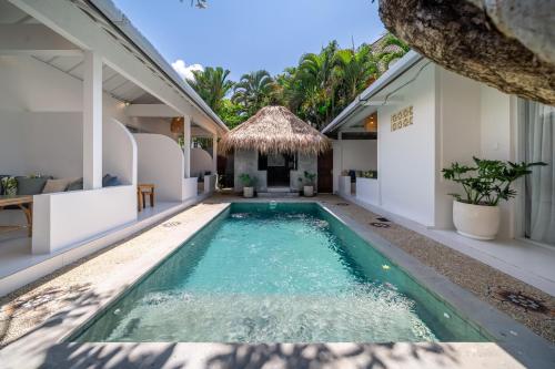 The Hepburn Seminyak ADULTS ONLY Chic Boutique Room with Pool 900m Walk to Beach — 4-Star Luxury Hotel in Seminyak, Indonesia