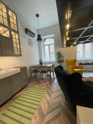 Awesome Loft King Street — 4-Star Luxury Hotel in Budapest, Hungary