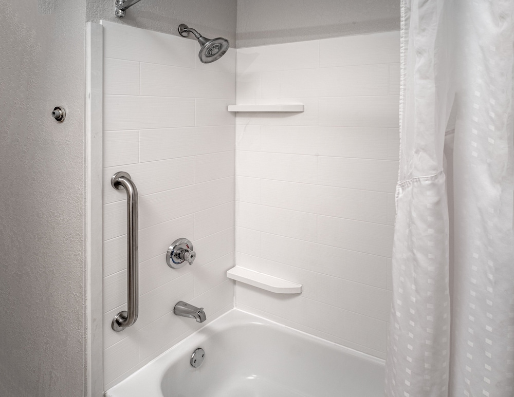 Holiday Inn Express Hotel & Suites Pikeville by IHG - photo 23