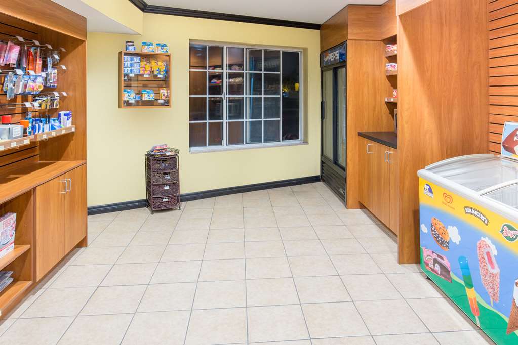 Ramada by Wyndham Ontario - photo 24
