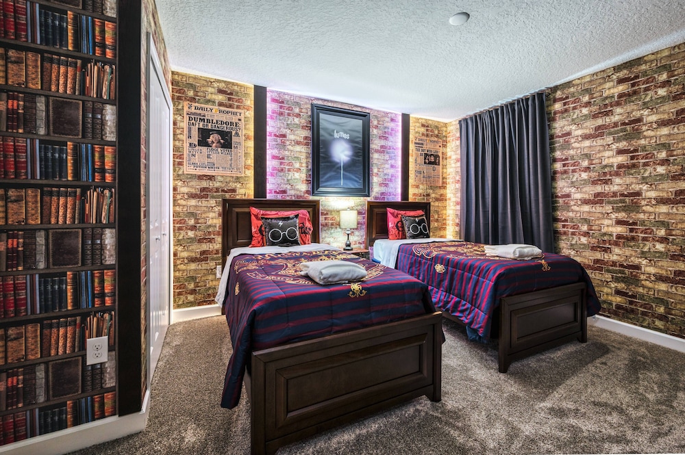 Gorgeous Brand New 7 Bedrooms House With Pool and Game Room at Champions Gate Resort - photo 6