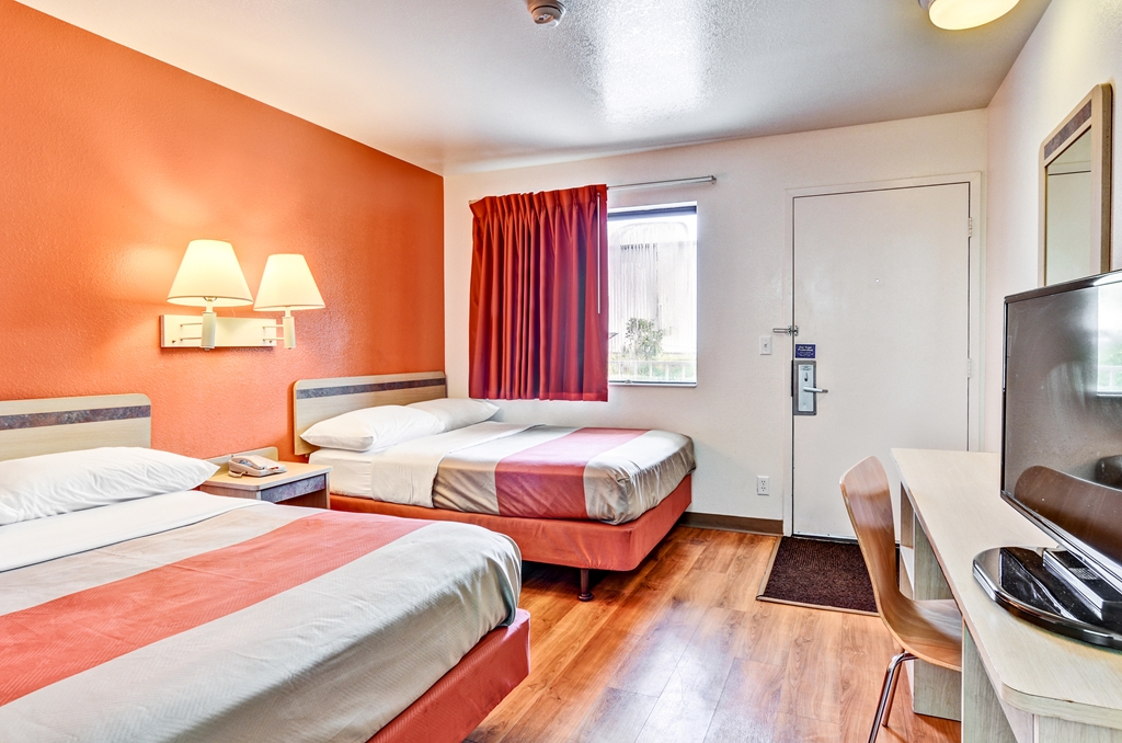 Motel 6 Pittsburgh PA Crafton - photo 17