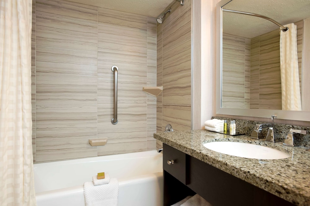 DoubleTree by Hilton Denver Aurora - photo 17