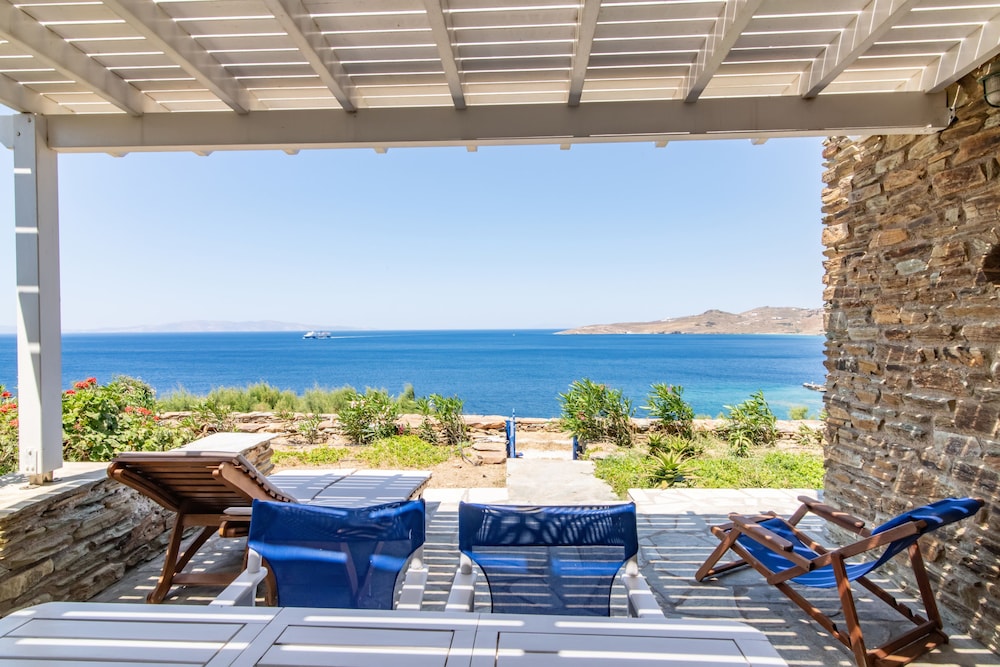 Stavros Bay — 4-Star Luxury Hotel in Tinos, Greece
