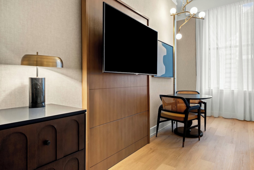 Kimpton Hotel Monaco Baltimore Inner Harbor by IHG - photo 11