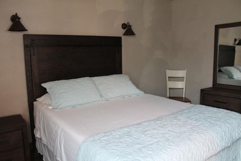 Strictly Moose Luxury Vacation Suites - photo 15