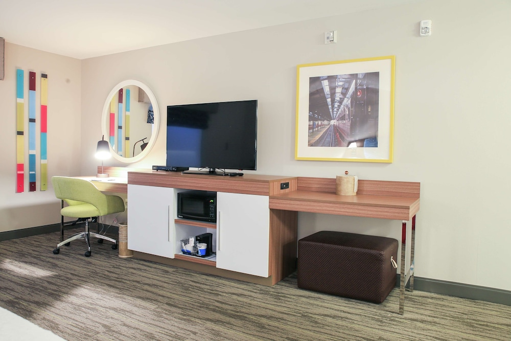 Hampton Inn & Suites Mount Laurel Moorestown - photo 8