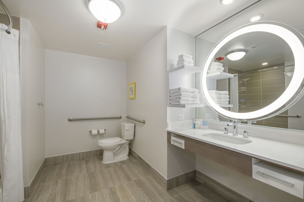 Hampton Inn & Suites Raleigh Durham Airport Brier Creek - photo 18