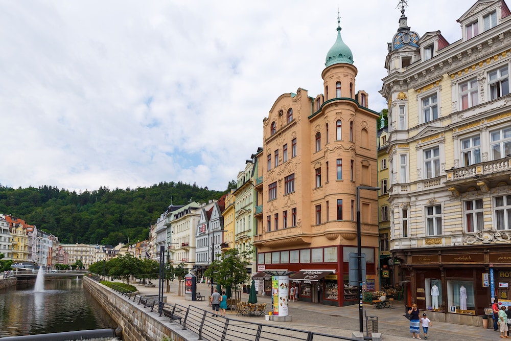 Apartments Bohemia Rhapsody — 4-Star Luxury Hotel in Karlovy Vary, Czech Republic