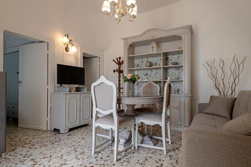 Trullo Lilli — 4-Star Luxury Hotel in Alberobello, Italy