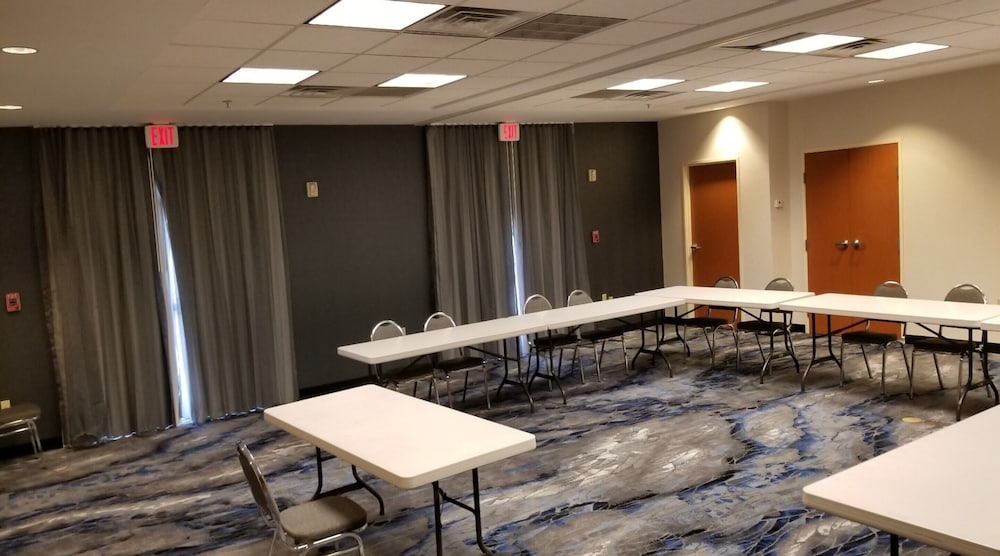Fairfield Inn & Suites by Marriott Mt. Vernon Rend Lake - photo 33