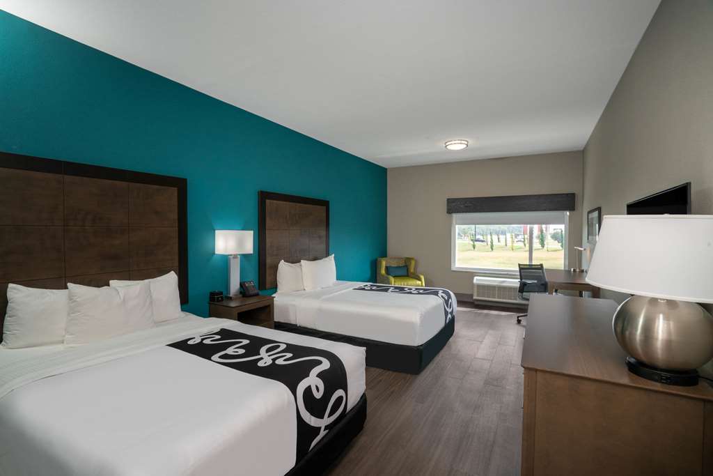 La Quinta Inn & Suites by Wyndham West Memphis - photo 11