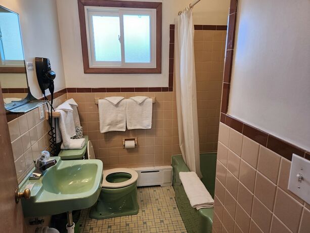 Riviera Motel Erie - photo 19