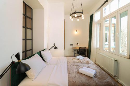 Stylish 1BR Apartment in Tbilisi By Wehost