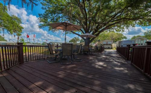Water's Edge RV Resort - photo 9