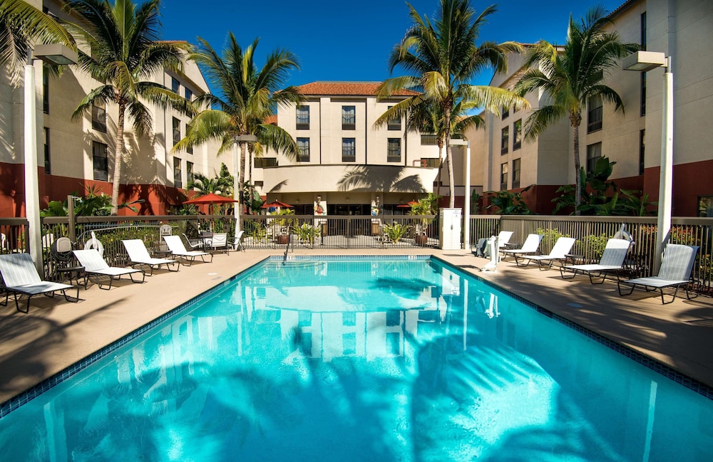 Hampton Inn & Suites Fort Myers Beach Sanibel Gateway - photo 30