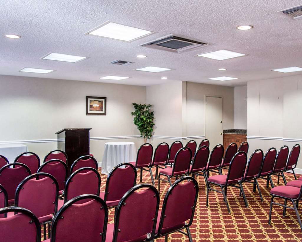 Clarion Inn & Suites Central Clearwater Beach - photo 69