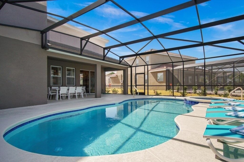 Welleroaks at Solterra Resort by Shine Villas - photo 23