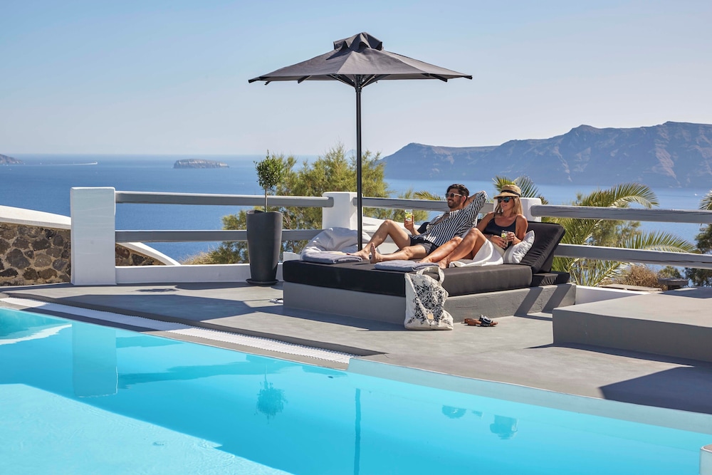 Mr. & Mrs. White Oia Santorini — 4-Star Luxury Hotel in Oia, Greece