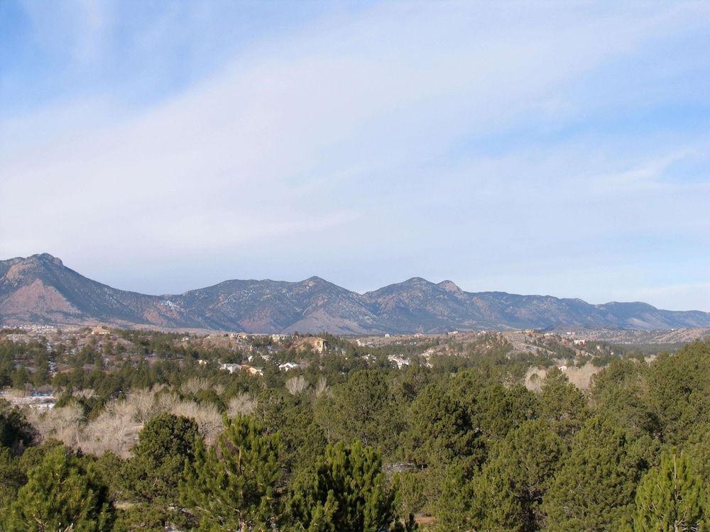 Embassy Suites by Hilton Colorado Springs - photo 82