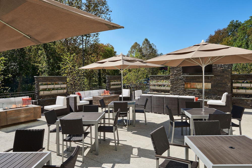 Holiday Inn and Suites Philadelphia W Drexel Hill - photo 60