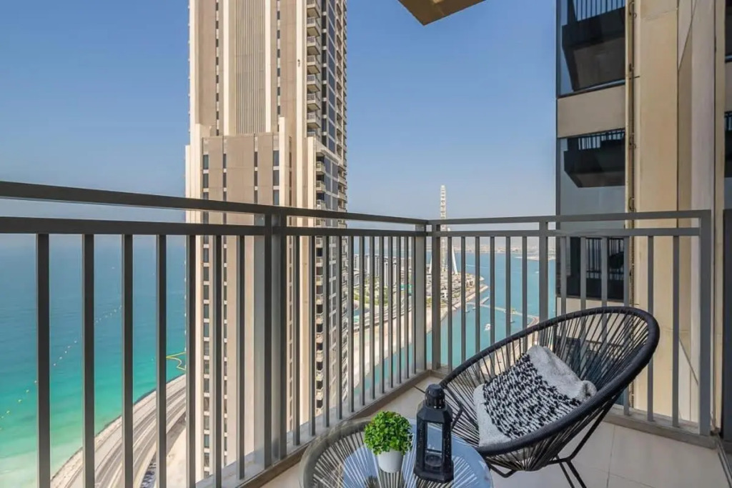 Frank Porter 5242 Emaar Tower in Dubai, United Arab Emirates