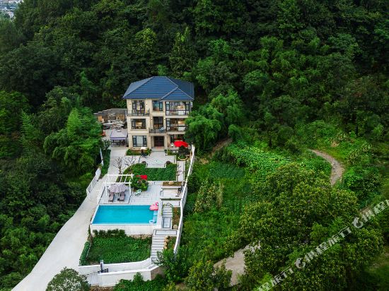 CuiWei house - carbon neutral hotel in Unknown City