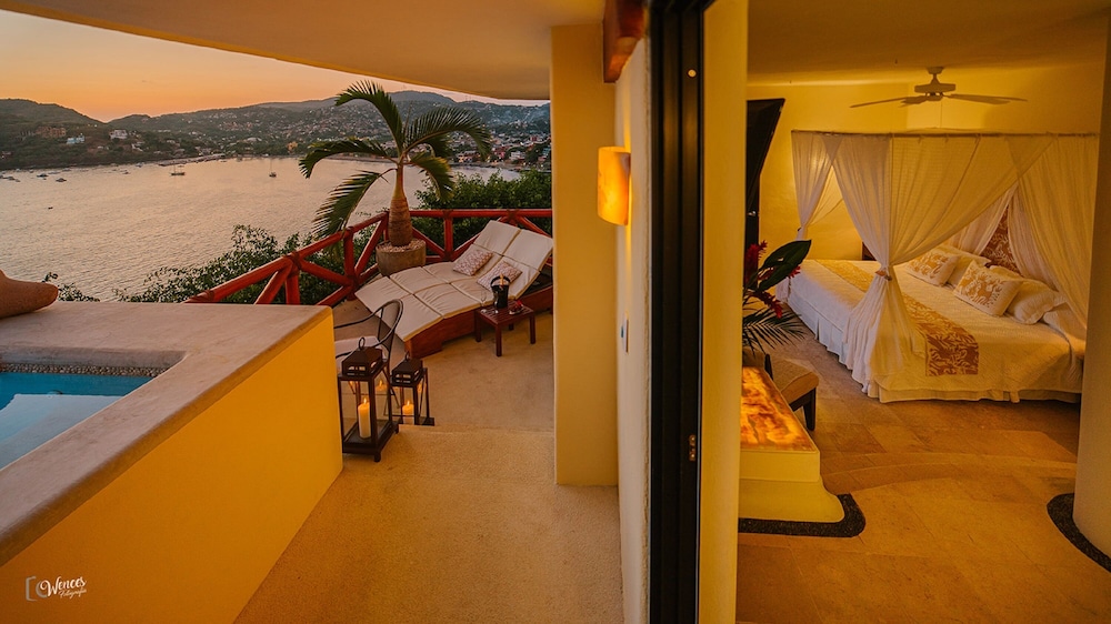 Tentaciones Hotel & Lounge Pool Adults Only in Ixtapa-Zihuatanejo, Mexico