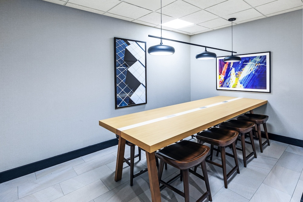 Holiday Inn Hotel & Suites Tulsa South by IHG - photo 41