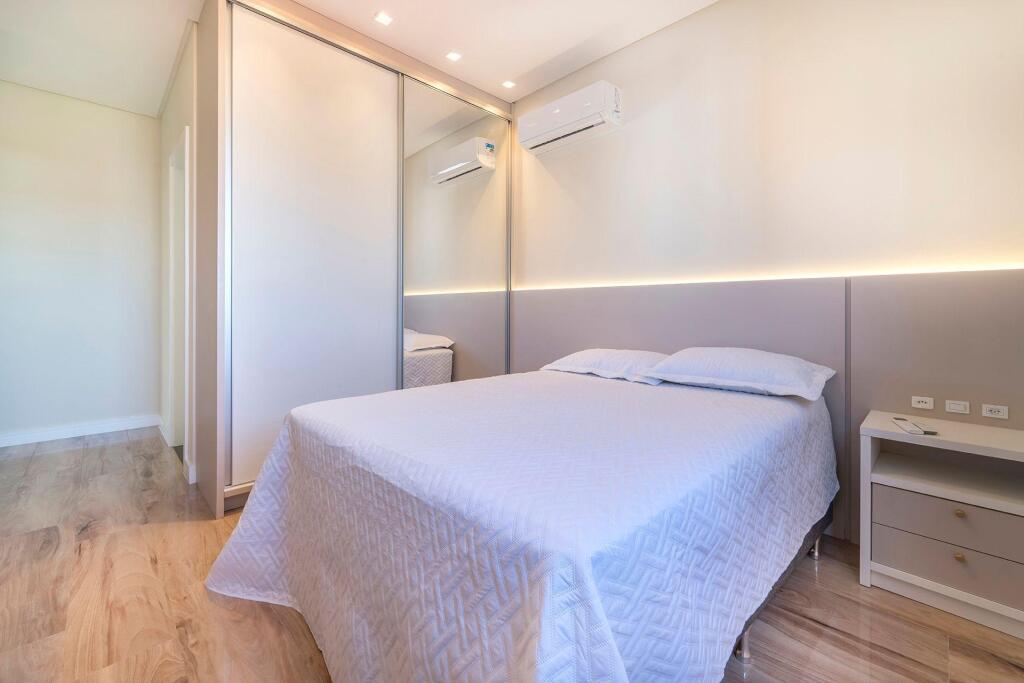 Apartamento 2 suítes em Bombas