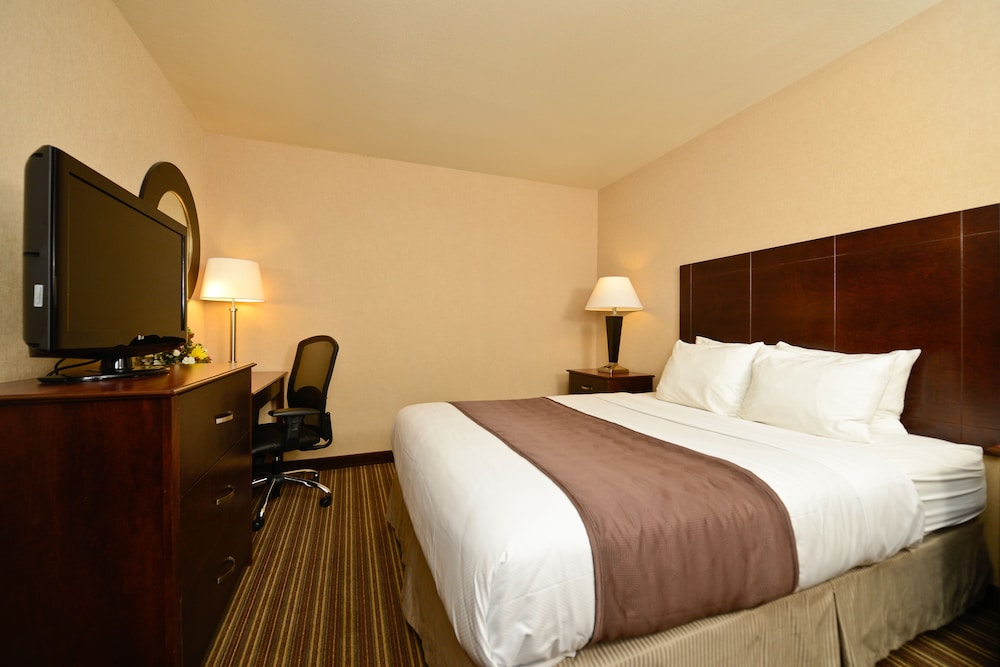 Yellowstone Westgate Hotel - photo 13