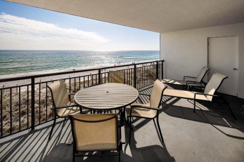 Nautilus 1304 Gulf Front 2 BR 2 BA 3rd Floor — 4-Star Luxury Hotel in Fort Walton Beach, United States