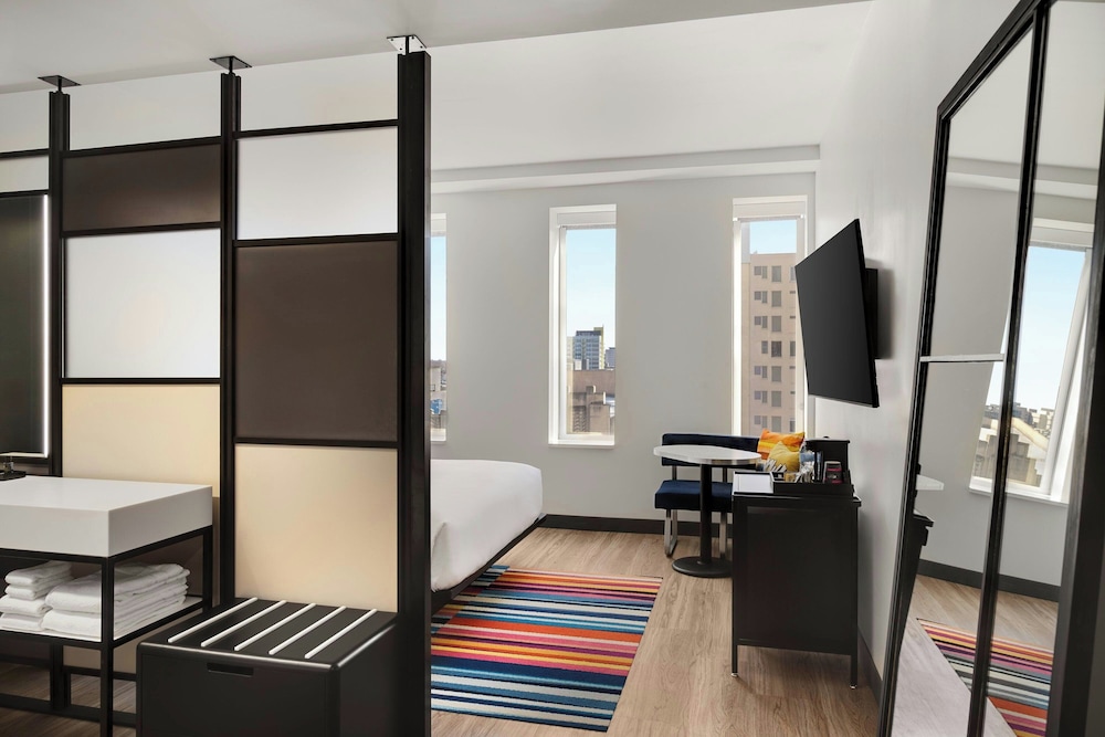 Aloft Indianapolis Downtown - photo 16
