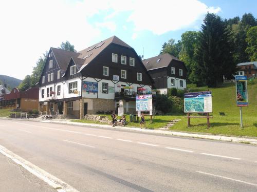 Hotel Hela — Unknown City — photo 3