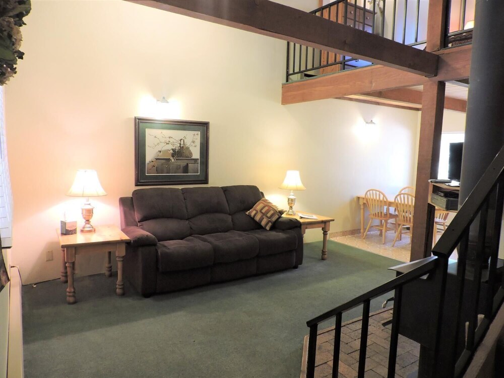 Pinewoods Resort - photo 20