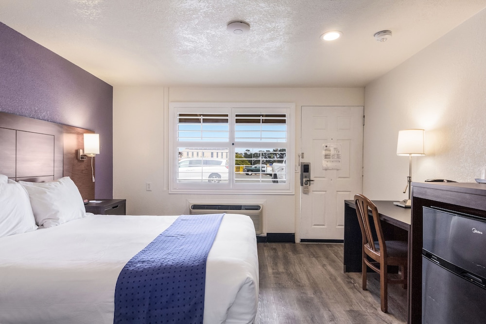 Rodeway Inn near Downtown Monterey - photo 7
