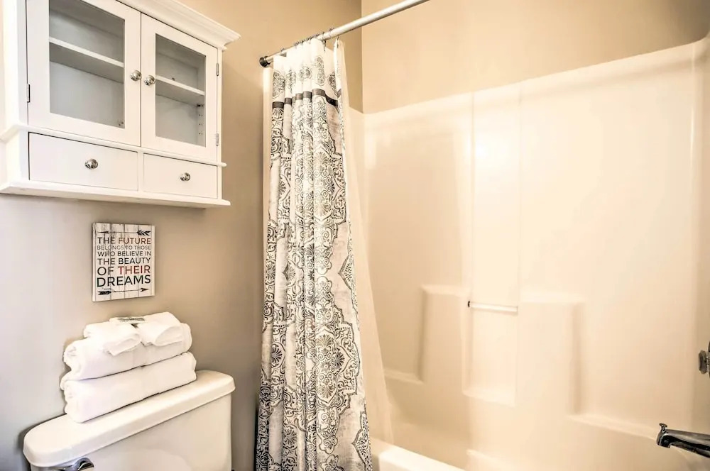 Barefoot Resort Condo with Pool Tennis Court Access - photo 7