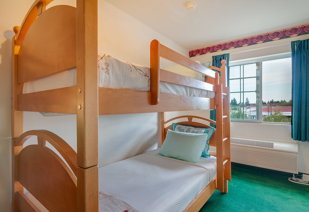 FairBridge Inn & Suites Dupont - photo 5