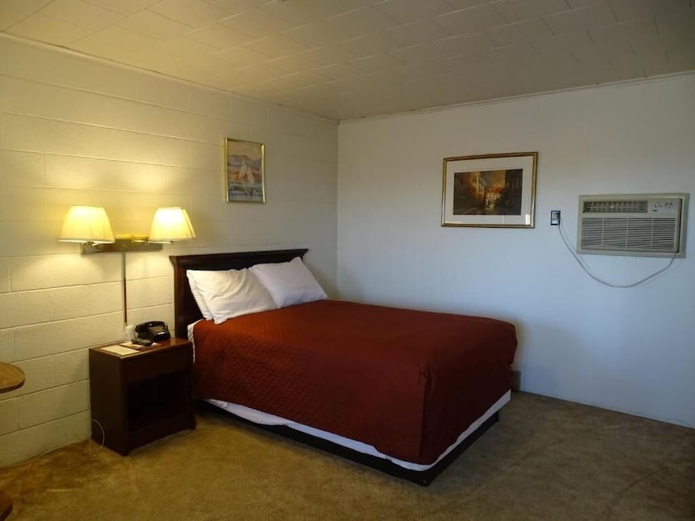 Hotel Prairie Winds Carthage Keokuk Hwy 136 - photo 13