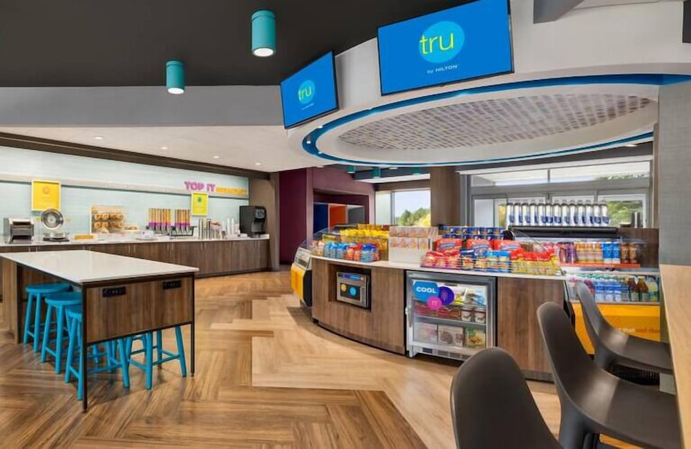 Tru By Hilton Stockbridge - photo 4