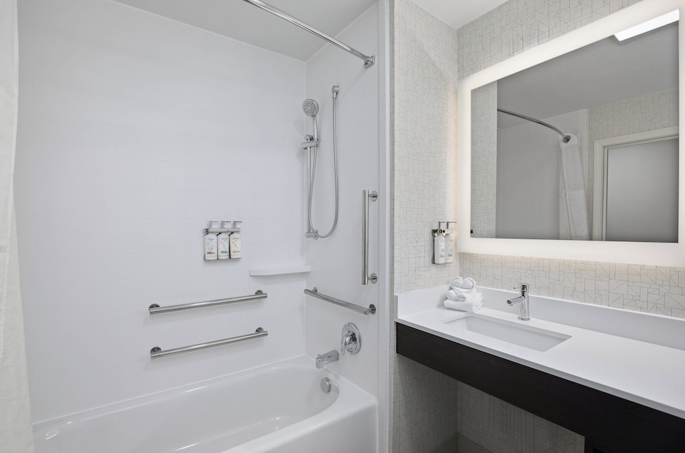 Holiday Inn Express & Suites Locust Grove by IHG - photo 21