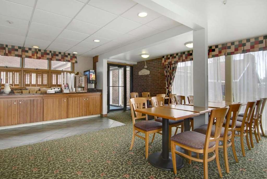 Days Inn by Wyndham Rutland Killington Area - photo 31