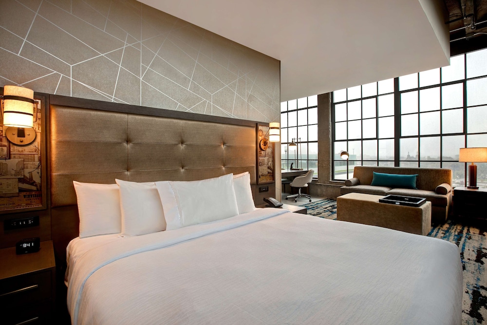 Embassy Suites by Hilton Rockford Riverfront - photo 6