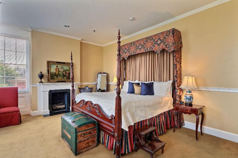 The Presidents Quarters Inn - photo 177