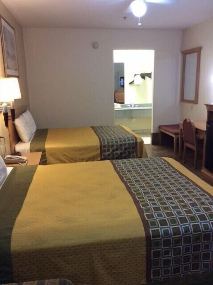 Texas Inn Weslaco - photo 16