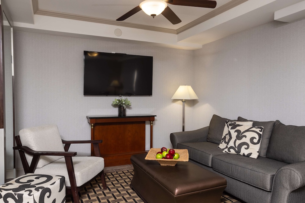 Inn at the Colonnade Baltimore A DoubleTree by Hilton Hotel - photo 37