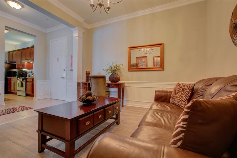 Lakeview Executive Penthouse VR - photo 2