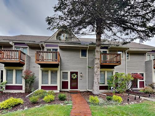 Villages of Wisp 66 Bright Passage in Mchenry, United States